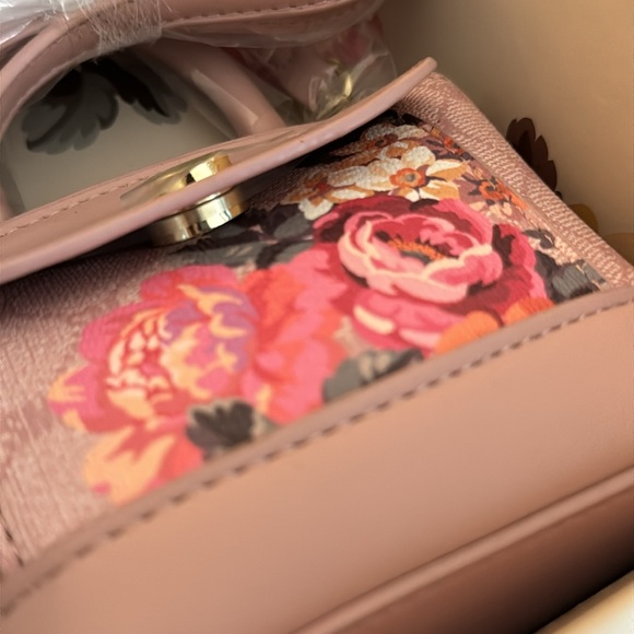 🆕 STEVE MADDEN Micro Flower Floral Top Handle Crossbody Purse Bag BLUSH PINK - Picture 9 of 11